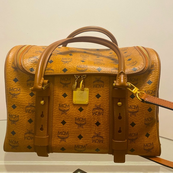 mcm dog carrier